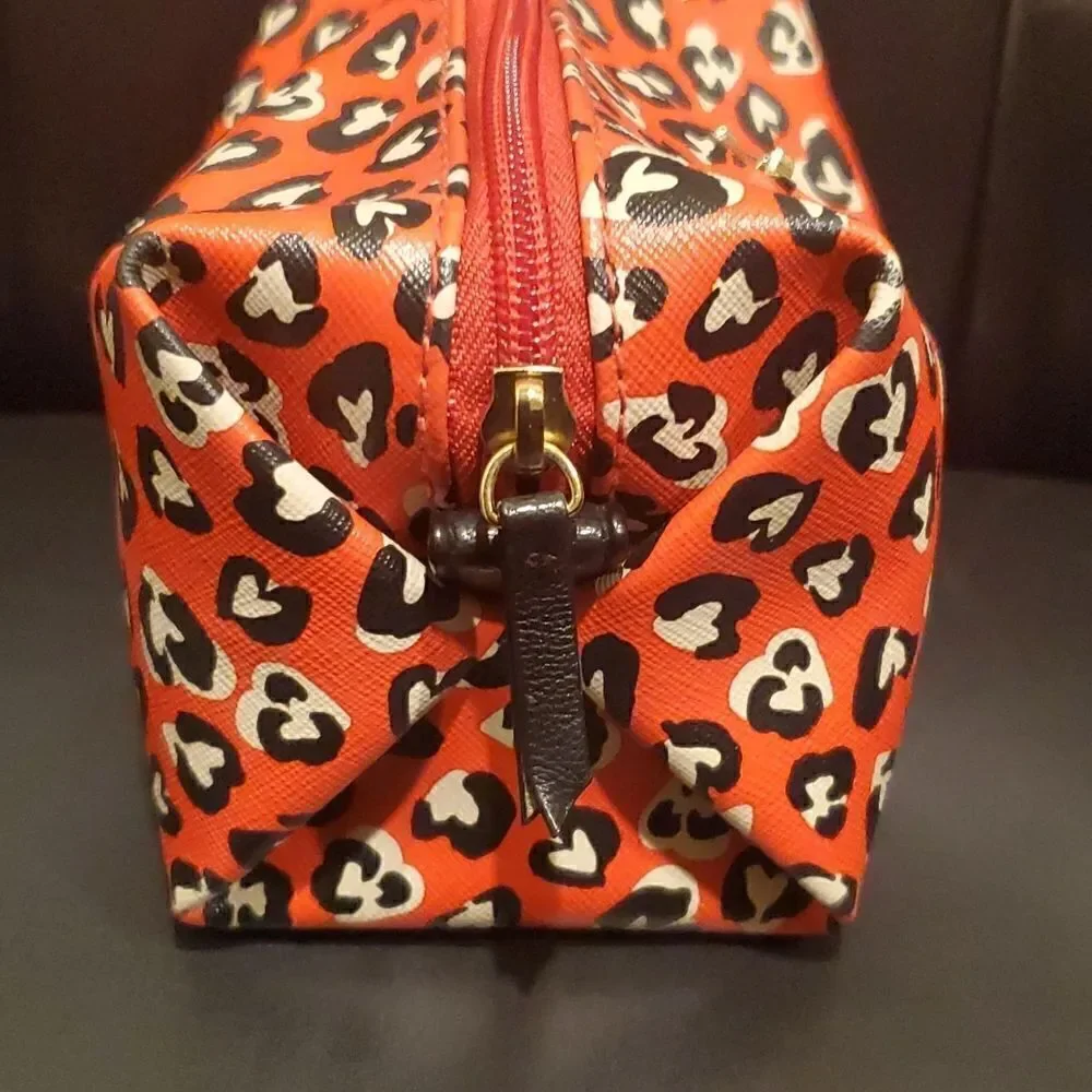 STELLA & DOT Leopard Heart Makeup Pouch‎